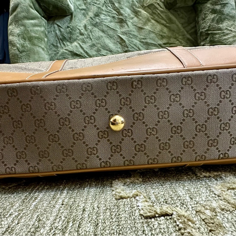 Gucci Brown Monogram Travel Bag - Picture 8 of 16